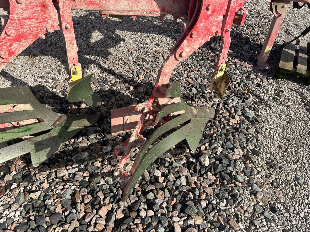 Pflug типа Pöttinger Servo 6.50 plus, Gebrauchtmaschine в VERT TOULON (Фотография 5)