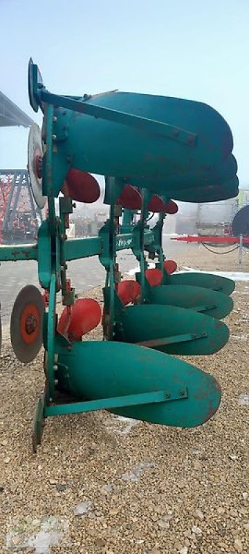 Pflug del tipo Regent Saturn 350 CX / 4-Schar-Drehpflug / Steinsicherung, Gebrauchtmaschine In Gerstetten (Immagine 4)