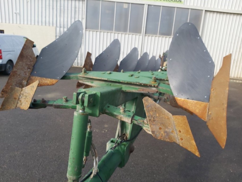 Pflug typu Sonstige 10 corps, Gebrauchtmaschine v VERT TOULON (Obrázek 9)