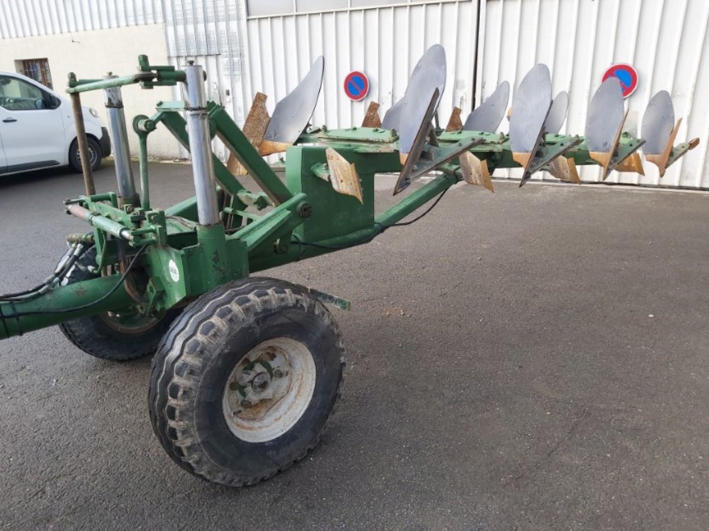 Pflug typu Sonstige 10 corps, Gebrauchtmaschine v VERT TOULON (Obrázek 3)