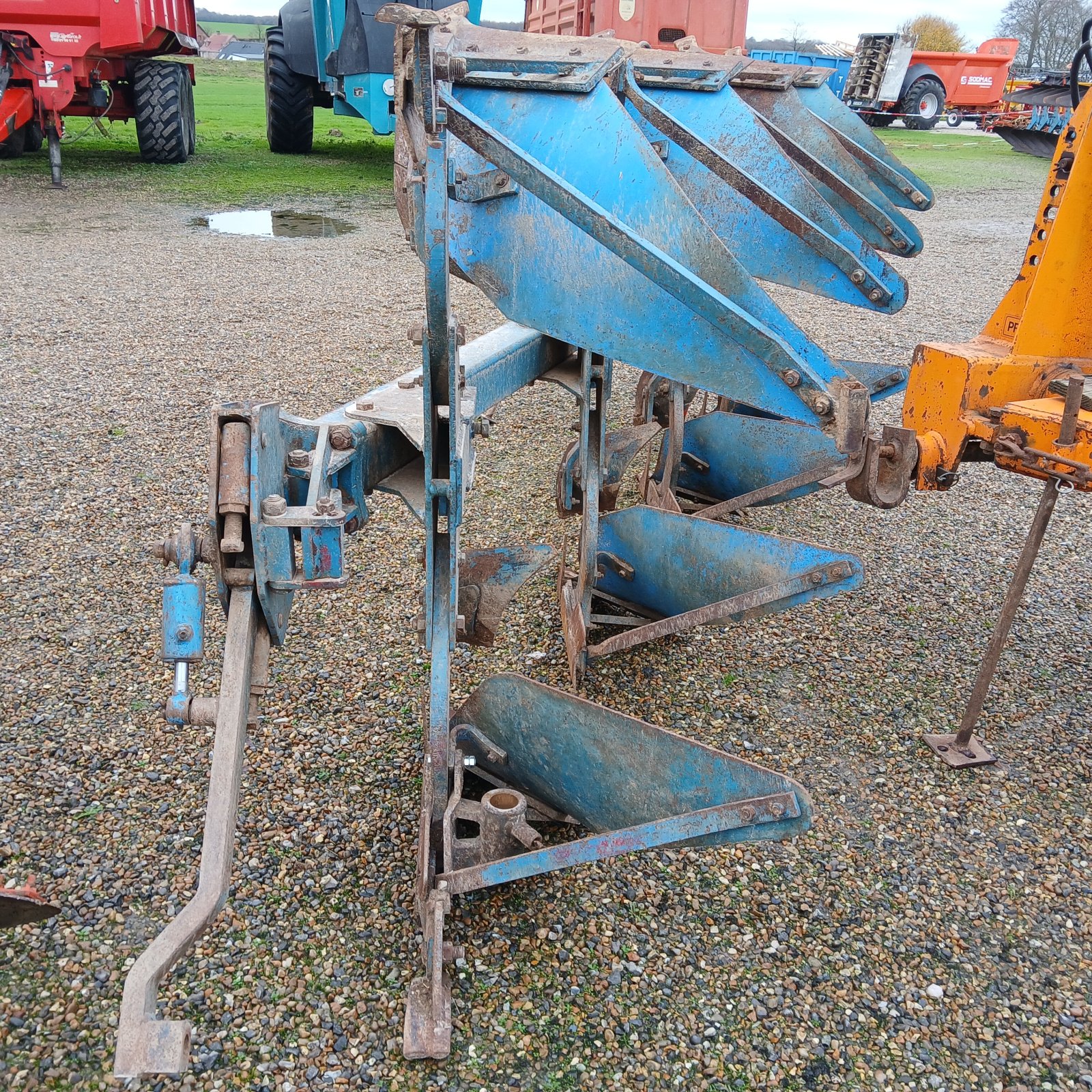 Pflug от тип Sonstige 4 CORPS, Gebrauchtmaschine в HERLIN LE SEC (Снимка 4)