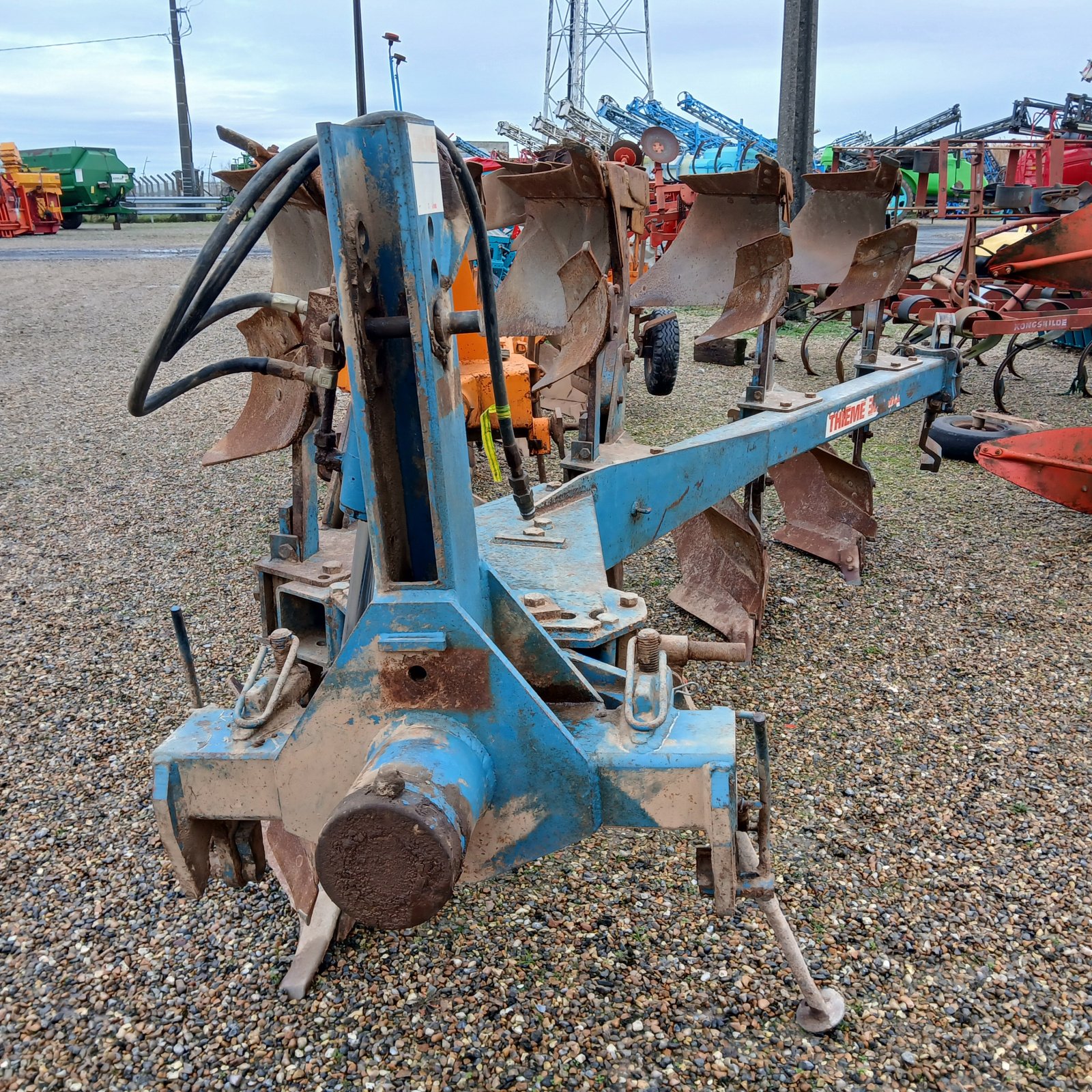 Pflug от тип Sonstige 4 CORPS, Gebrauchtmaschine в HERLIN LE SEC (Снимка 3)