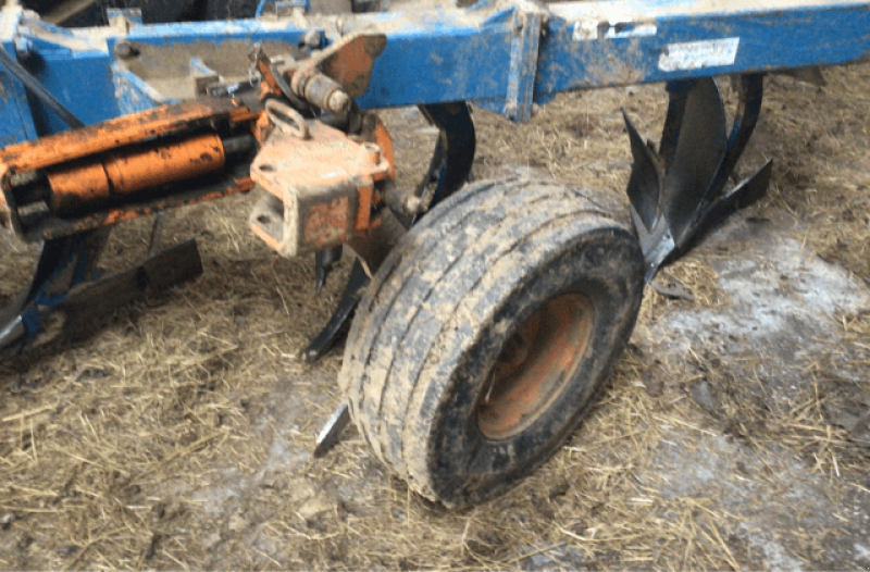 Pflug del tipo Sonstige 450, Gebrauchtmaschine en Wargnies Le Grand (Imagen 8)