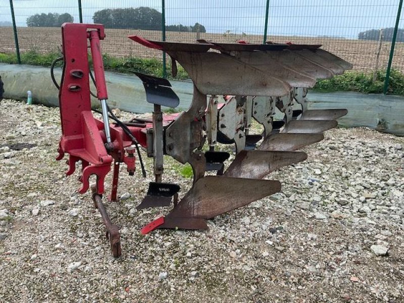 Pflug of the type Sonstige 5CORPS, Gebrauchtmaschine in les hayons (Picture 1)