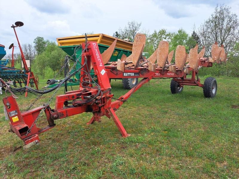 Pflug del tipo Sonstige 6 CORPS, Gebrauchtmaschine In VERDUN