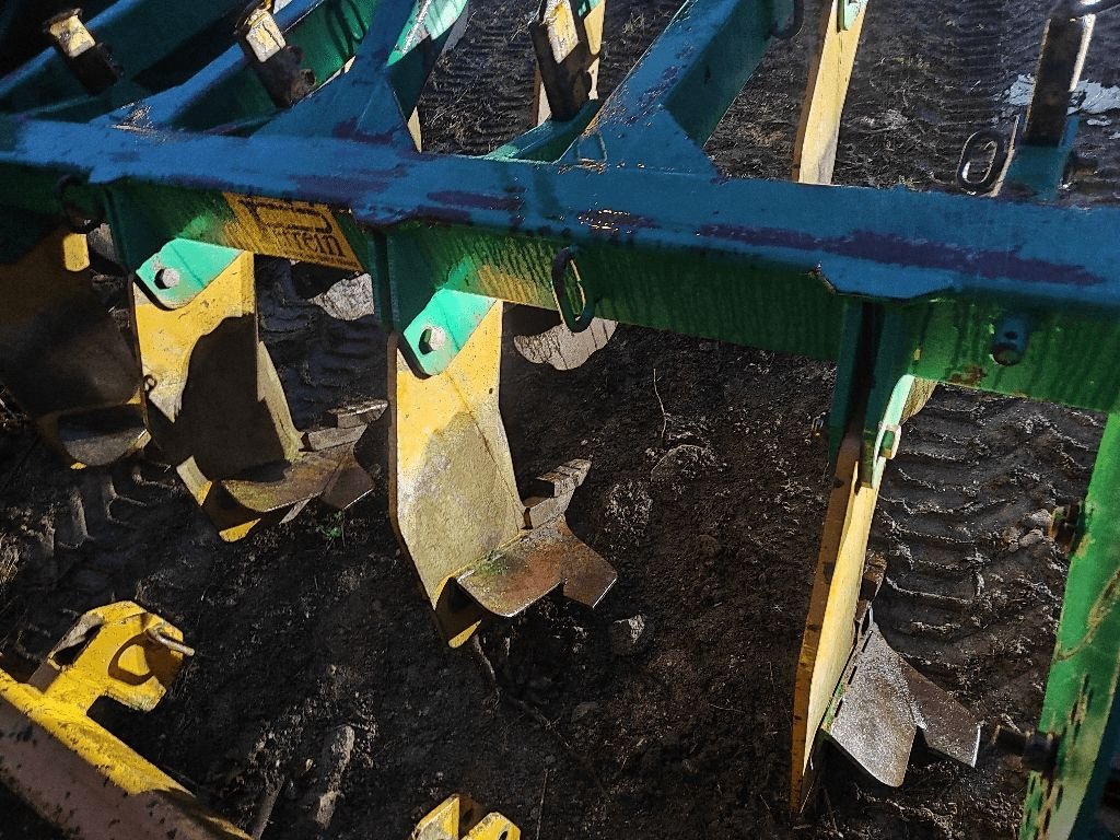 Pflug типа Sonstige Charrue Express, Gebrauchtmaschine в STENAY (Фотография 3)