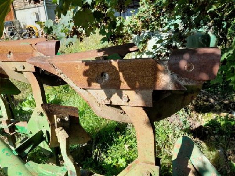 Pflug des Typs Sonstige CHARRUE, Gebrauchtmaschine in Belleville sur Meuse (Bild 9)