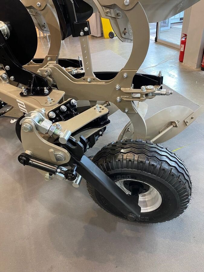 Pflug des Typs Sonstige Drehpflug / rotary plough, Neumaschine in Michałowo (Bild 8)