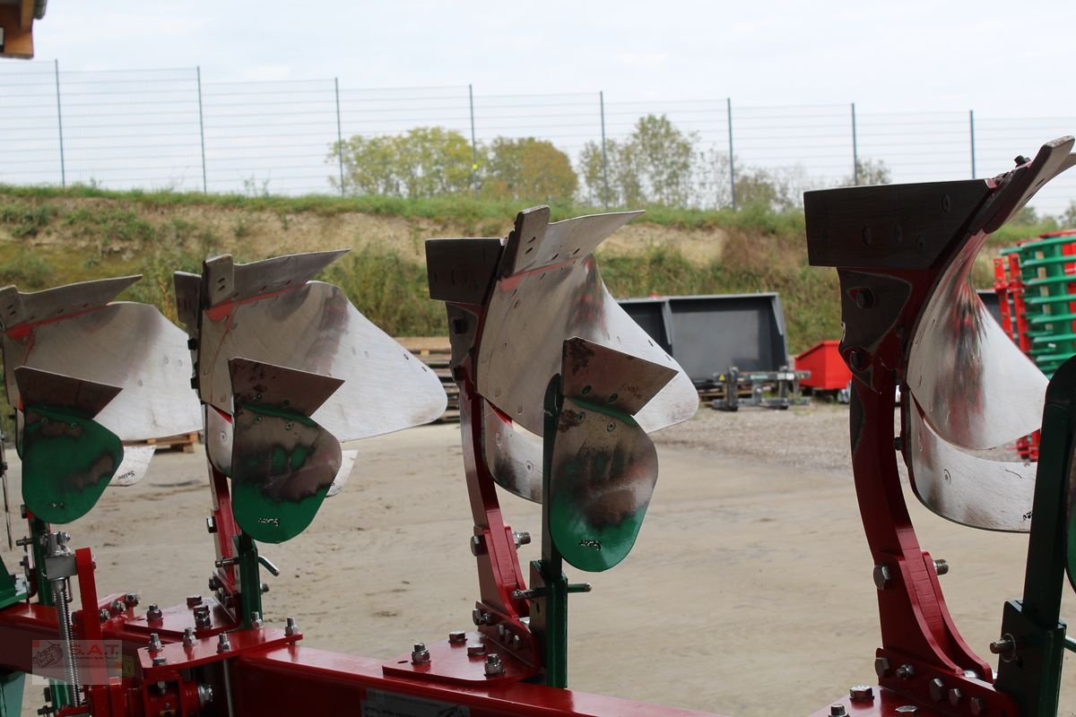 Pflug a típus Sonstige Maxgreen 5 Schar Pflug - Vorführmaschine, Vorführmaschine ekkor: Eberschwang (Kép 17)