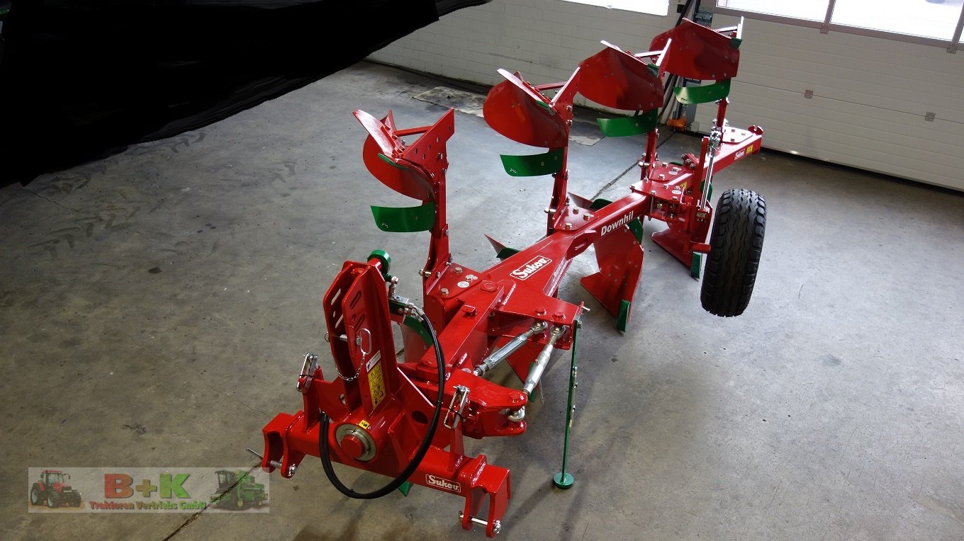 Pflug des Typs Sukov Downhil 3+1, Neumaschine in Kettenkamp (Bild 11)