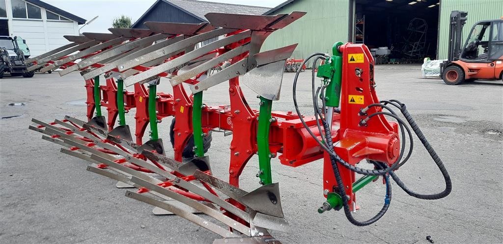 Pflug del tipo Unia Vario 5 m/risteunderplove, Gebrauchtmaschine In Hadsund (Immagine 1)