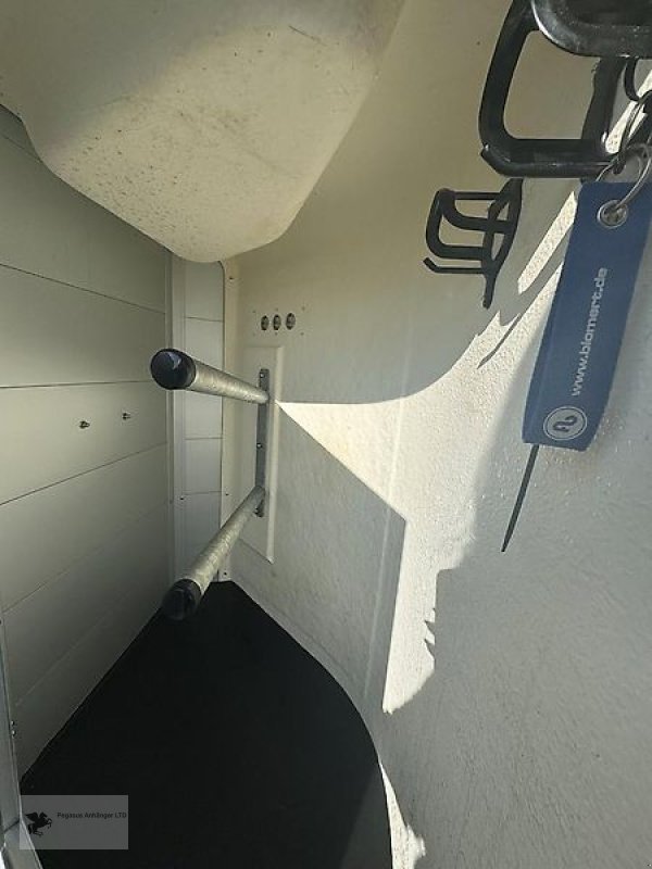 PKW-Anhänger des Typs Blomert Nairobi 2-Pferdeanhänger Alu 1. Hand 2,4t. Sattelkammer, Gebrauchtmaschine in Gevelsberg (Bild 7)