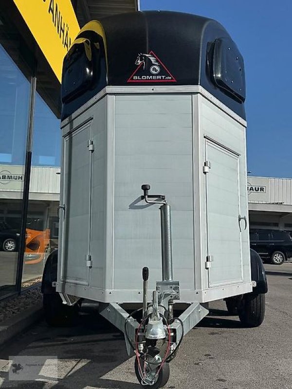 PKW-Anhänger typu Blomert Nairobi 2-Pferdeanhänger Alu 1. Hand 2,4t. Sattelkammer, Gebrauchtmaschine v Gevelsberg (Obrázek 2)