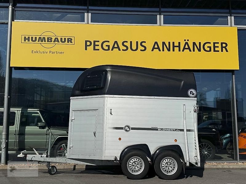 PKW-Anhänger typu Blomert Nairobi 2-Pferdeanhänger Alu 1. Hand 2,4t. Sattelkammer, Gebrauchtmaschine v Gevelsberg (Obrázek 1)