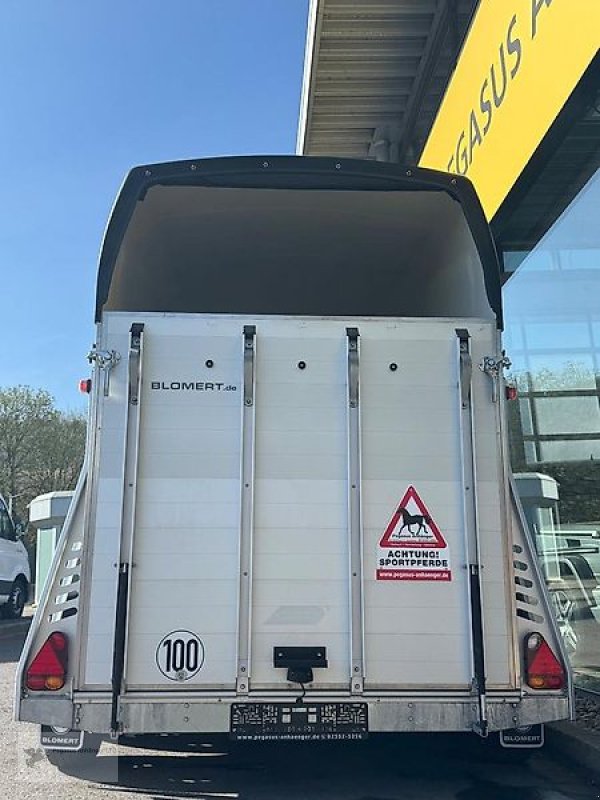 PKW-Anhänger typu Blomert Nairobi 2-Pferdeanhänger Alu 1. Hand 2,4t. Sattelkammer, Gebrauchtmaschine v Gevelsberg (Obrázek 3)