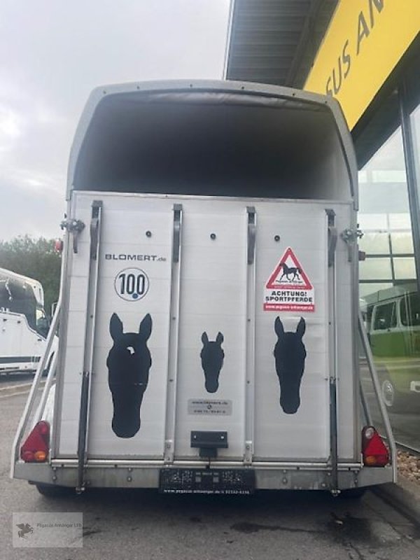 PKW-Anhänger typu Blomert Nairobi 2-Pferdeanhänger Alu 2,4t. 1.Hand Sattelkammer, Gebrauchtmaschine v Gevelsberg (Obrázek 3)