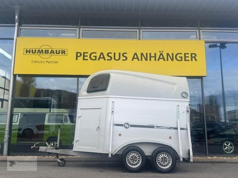 PKW-Anhänger del tipo Blomert Nairobi 2-Pferdeanhänger Alu 2,4t. 1.Hand Sattelkammer, Gebrauchtmaschine en Gevelsberg (Imagen 1)