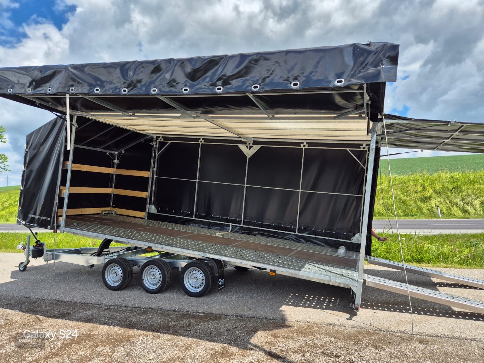 PKW-Anhänger a típus Blyss 3500 Pro kippbar Fahrzeug Transporter Tridem, Neumaschine ekkor: Rankweil (Kép 25)