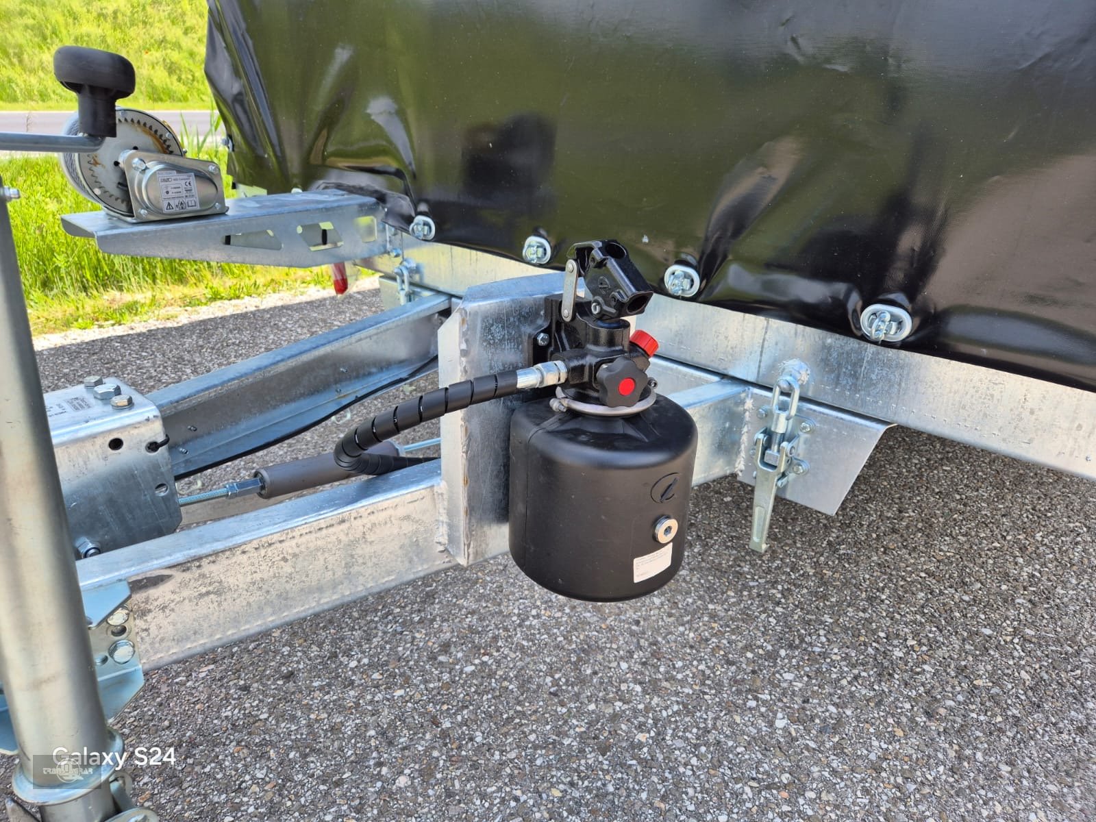 PKW-Anhänger a típus Blyss 3500 Pro kippbar Fahrzeug Transporter Tridem, Neumaschine ekkor: Rankweil (Kép 20)