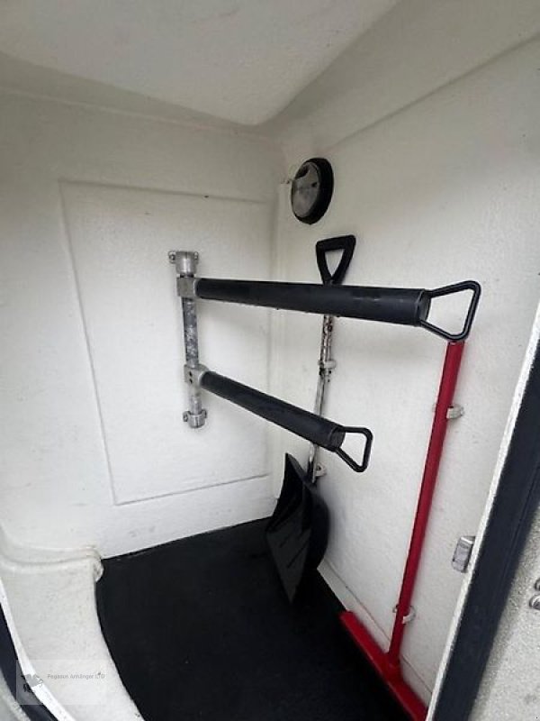 PKW-Anhänger des Typs Böckmann Big Master 2-Pferdeanhänger Vollpoly 2,4t Sattelkammer, Gebrauchtmaschine in Gevelsberg (Bild 8)