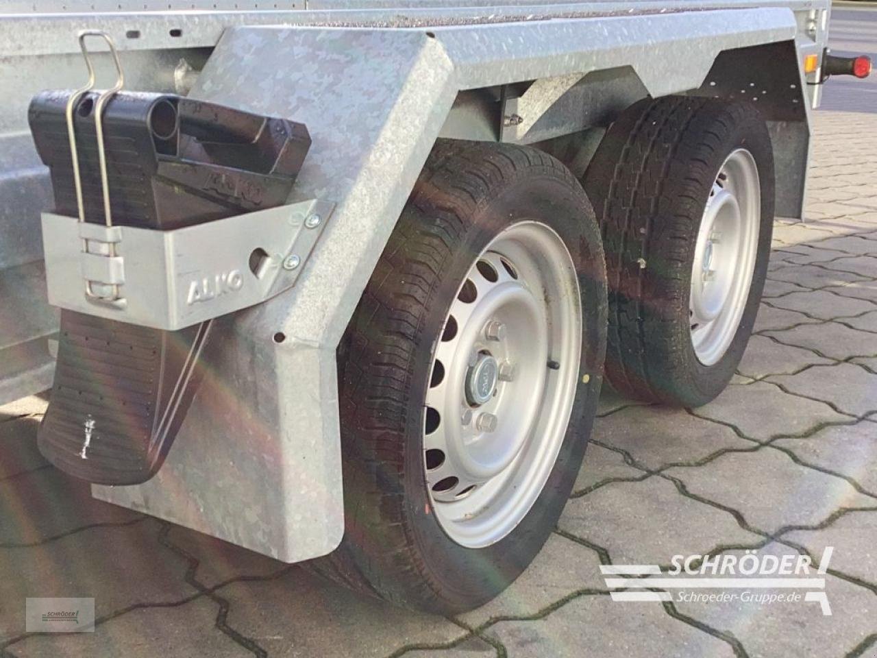 PKW-Anhänger des Typs Böckmann BT-ST 3518/30 AS, Neumaschine in Hemmoor (Bild 10)