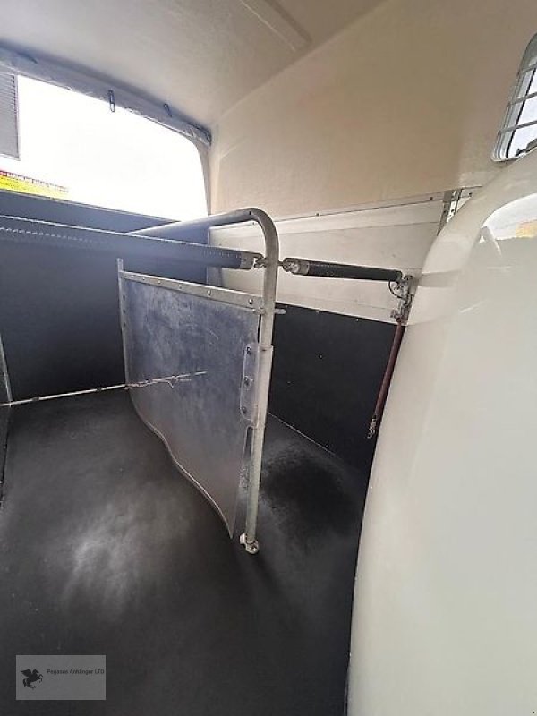 PKW-Anhänger typu Böckmann Champion Esprit silver black Pferdeanhänger 2,0t, Gebrauchtmaschine v Gevelsberg (Obrázek 6)