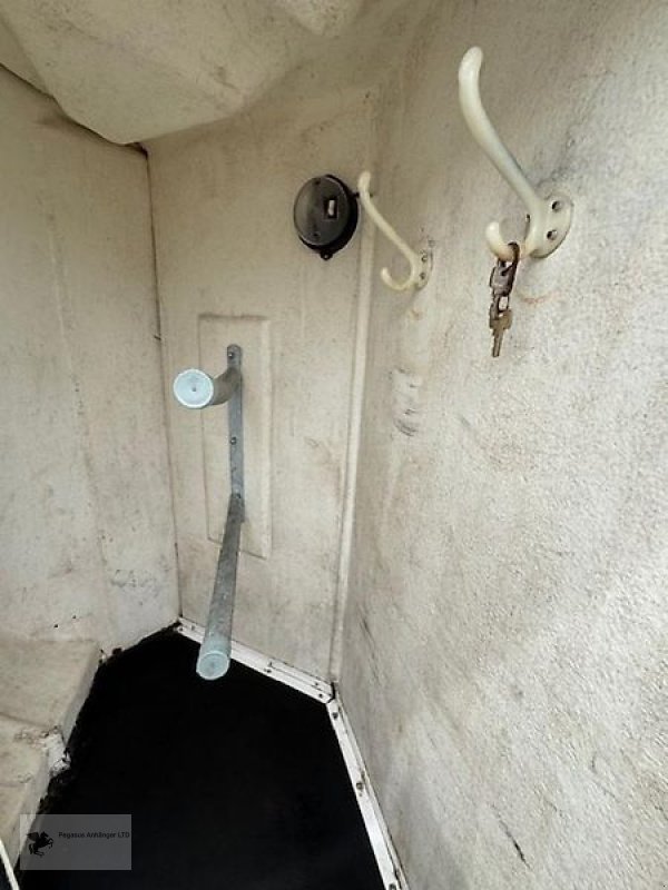 PKW-Anhänger des Typs Böckmann Classic 2-Pferdeanhänger Vollpoly Sattelkammer 2t., Gebrauchtmaschine in Gevelsberg (Bild 7)