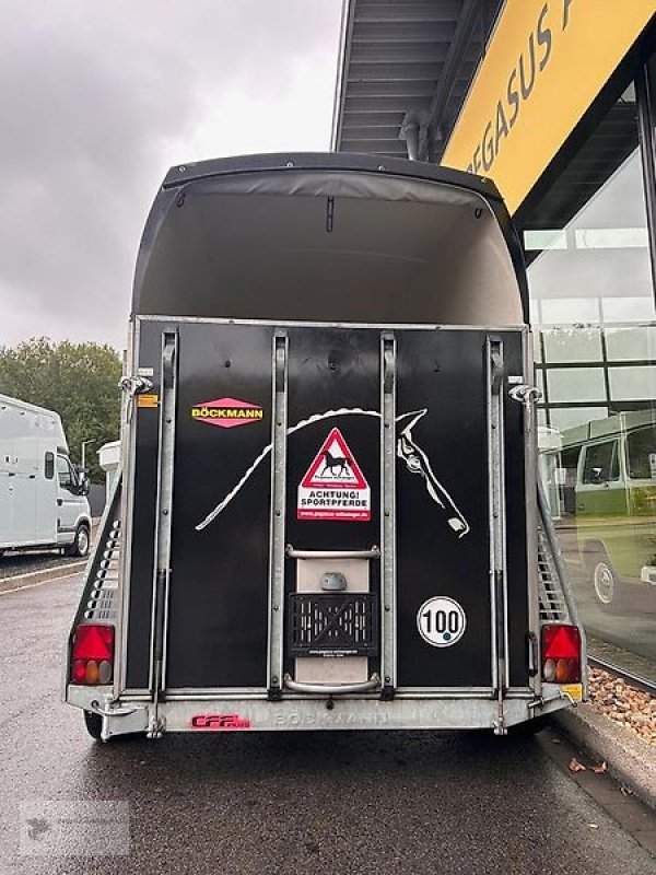 PKW-Anhänger Türe ait Böckmann Comfort 2 Pferdeanhänger 2,4to DS Aluboden, Gebrauchtmaschine içinde Gevelsberg (resim 3)