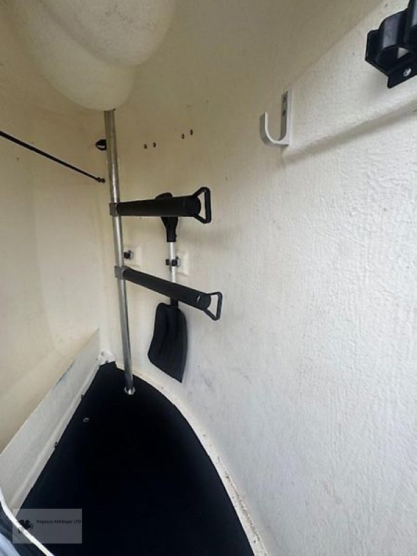 PKW-Anhänger tip Böckmann Comfort 2 Pferdeanhänger Lim. Ed. Vollpoly 1.Hd. 2,4t., Gebrauchtmaschine in Gevelsberg (Poză 5)