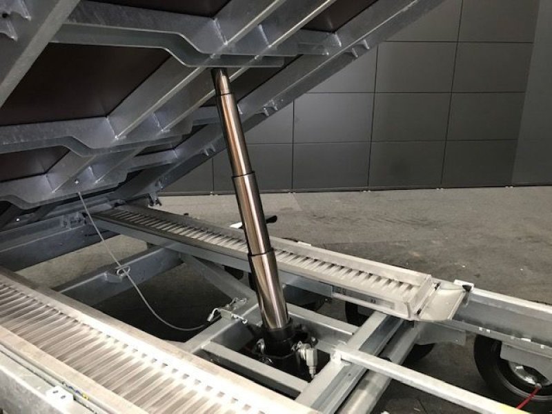 PKW-Anhänger Türe ait Böckmann Dreiseitenkipper 3-Achser DK-ST 4121/35P T, Neumaschine içinde Tamsweg (resim 15)