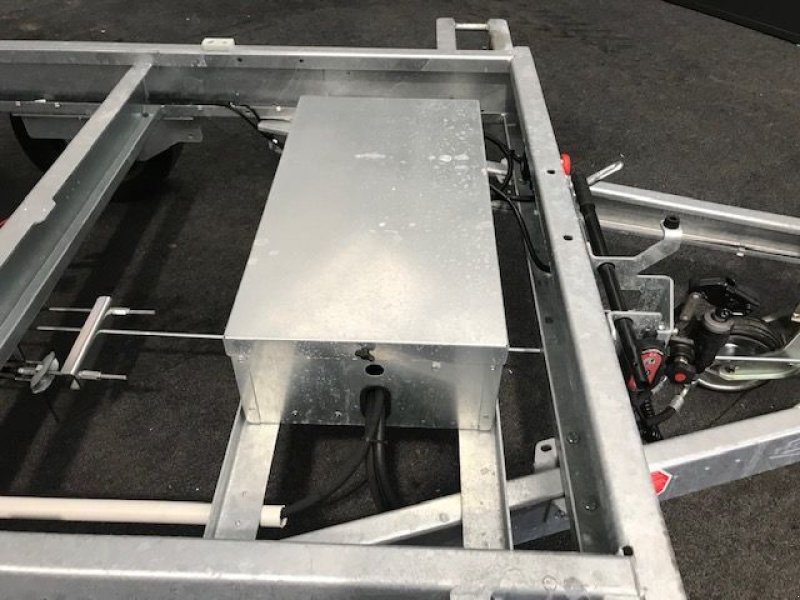 PKW-Anhänger Türe ait Böckmann Dreiseitenkipper 3-Achser DK-ST 4121/35P T, Neumaschine içinde Tamsweg (resim 16)