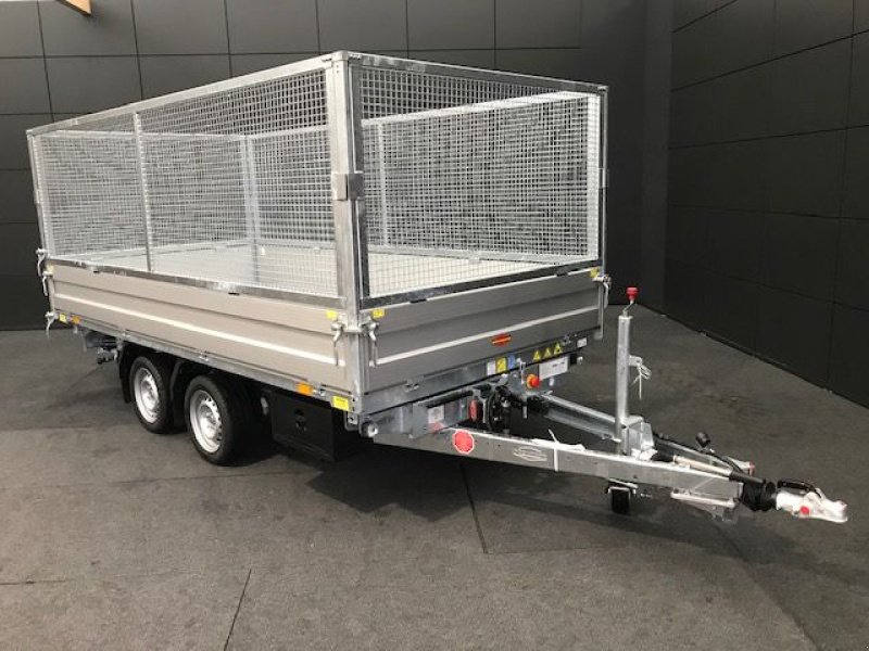 PKW-Anhänger des Typs Böckmann Dreiseitenkipper DK-AL 3718/35P, Neumaschine in Tamsweg (Bild 2)