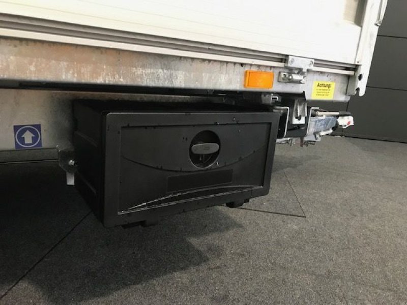 PKW-Anhänger des Typs Böckmann Dreiseitenkipper DK-AL 3718/35P, Neumaschine in Tamsweg (Bild 5)