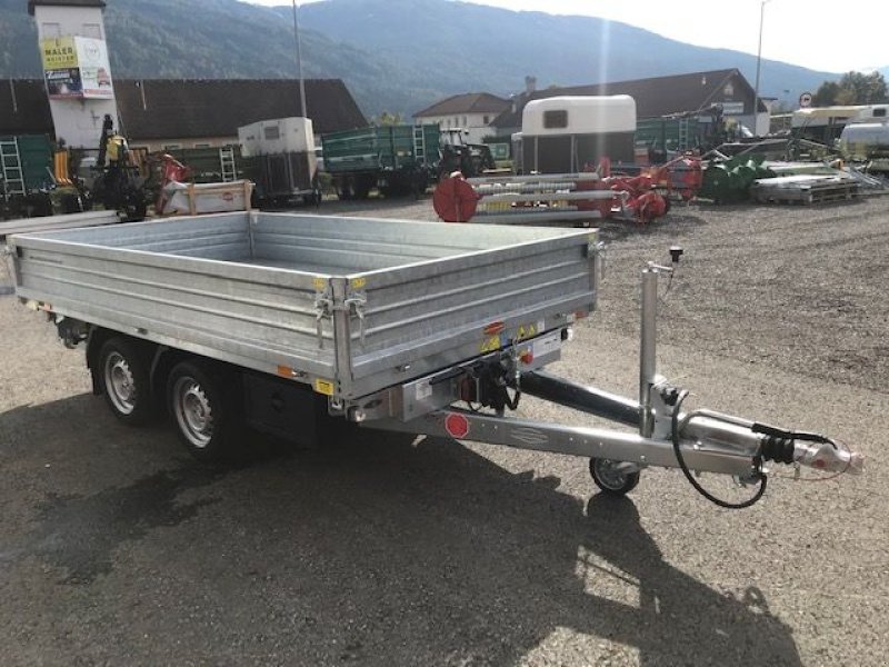 PKW-Anhänger des Typs Böckmann Dreiseitenkipper DK-ST 3218/35P, Neumaschine in Tamsweg (Bild 5)
