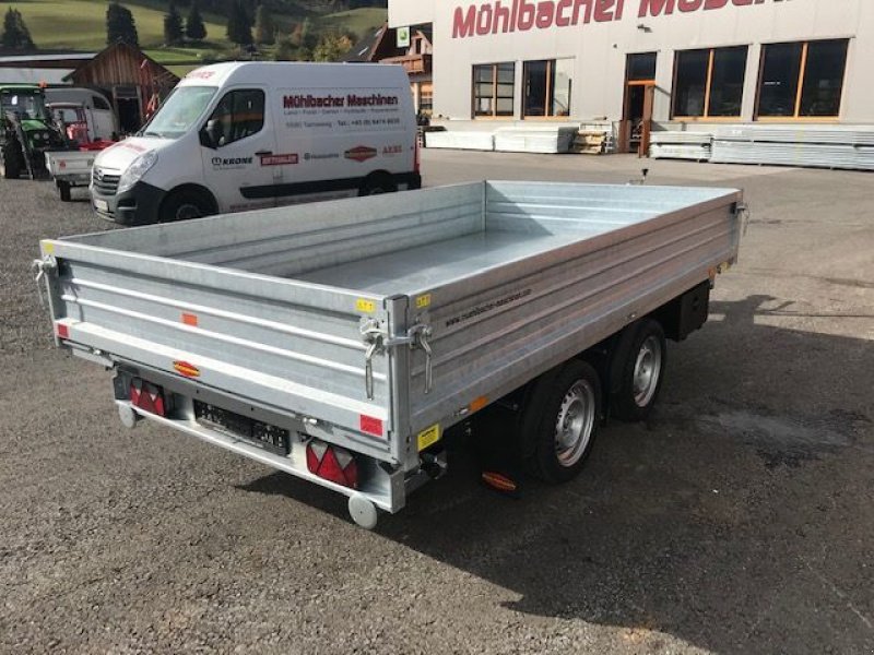 PKW-Anhänger des Typs Böckmann Dreiseitenkipper DK-ST 3218/35P, Neumaschine in Tamsweg (Bild 4)