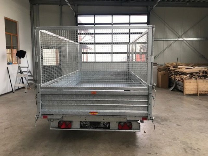 PKW-Anhänger des Typs Böckmann Dreiseitenkipper DK-ST 3718/35P, Neumaschine in Tamsweg (Bild 2)