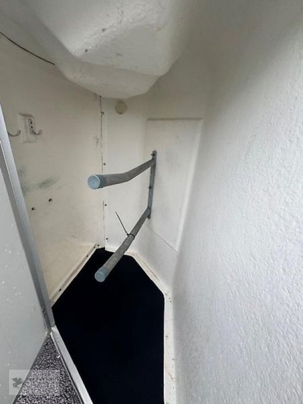 PKW-Anhänger of the type Böckmann Duo 2 Pferdeanhänger 2t. Holz/Poly Sattelkammer, Gebrauchtmaschine in Gevelsberg (Picture 7)