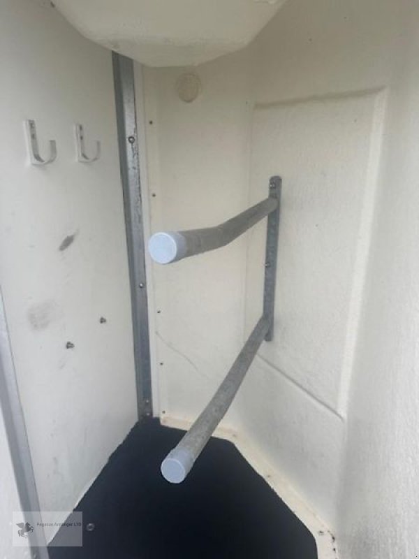 PKW-Anhänger типа Böckmann Duo 2 Pferdeanhänger 2t. Poly/ Holz SK, Gebrauchtmaschine в Gevelsberg (Фотография 7)