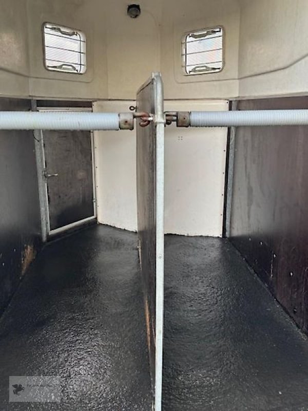 PKW-Anhänger des Typs Böckmann DUO 2-Pferdeanhänger Holz/Poly 2t. Sattelkammer, Gebrauchtmaschine in Gevelsberg (Bild 4)