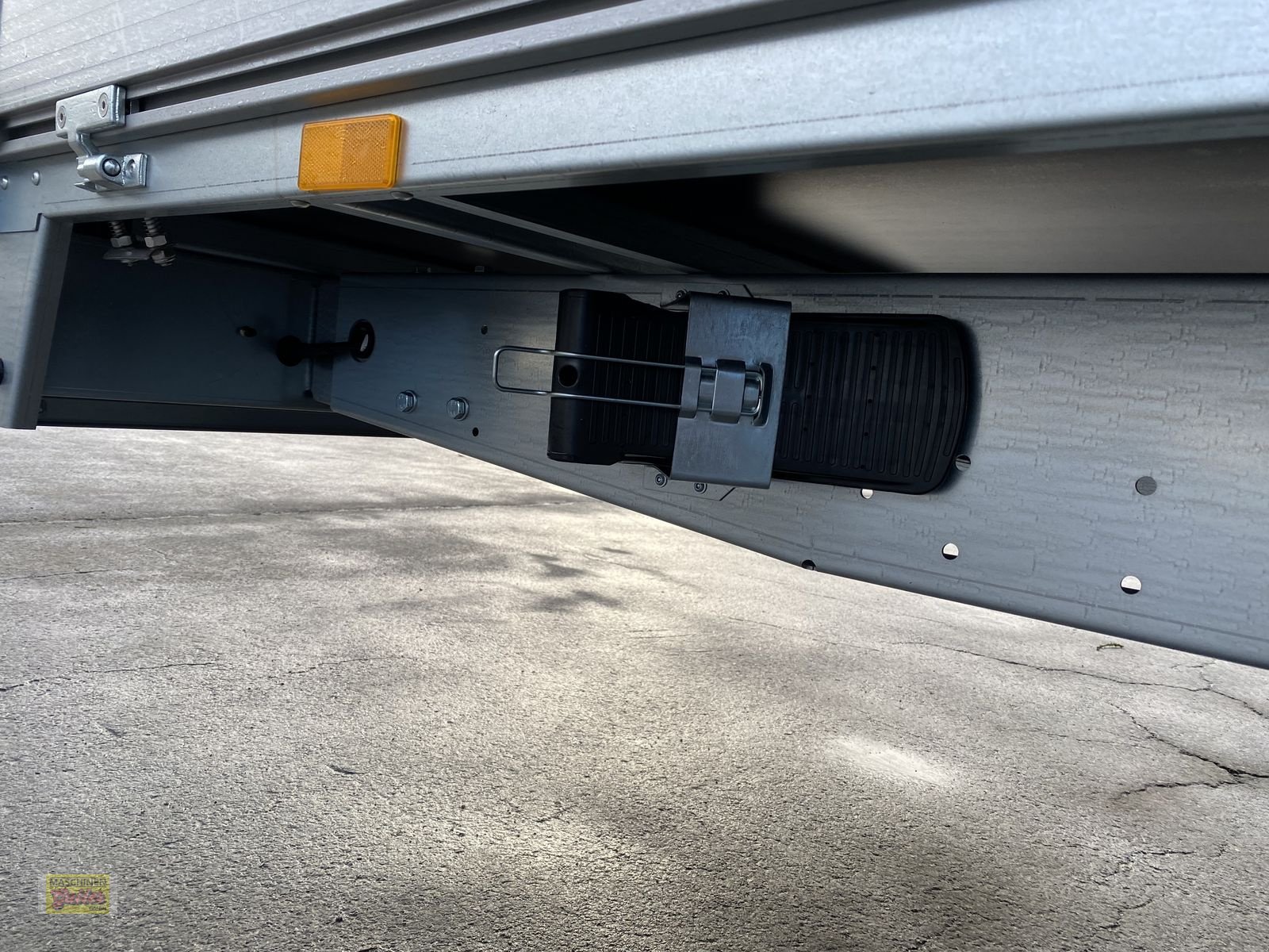 PKW-Anhänger des Typs Böckmann HL-AL 4118/30 Eco XXL Tandem-Hochlader, Neumaschine in Kötschach (Bild 20)