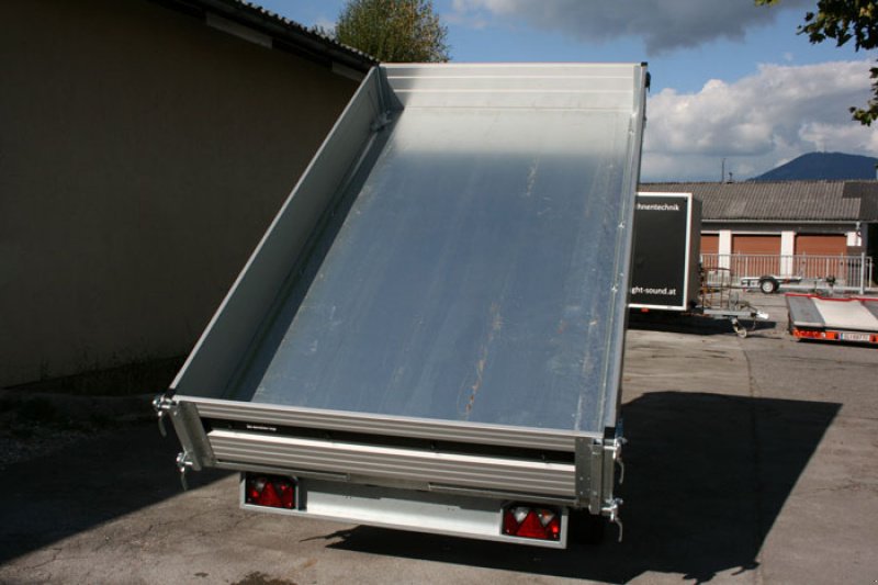 PKW-Anhänger des Typs Brenderup Dreiseitenkipper Serie TT5000, Neumaschine in Anif-Niederalm (Bild 2)