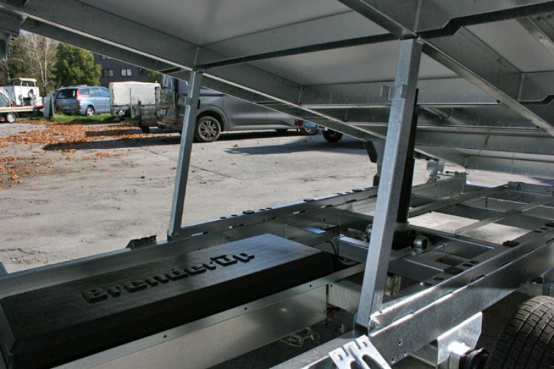 PKW-Anhänger des Typs Brenderup Dreiseitenkipper Serie TT5000, Neumaschine in Anif-Niederalm (Bild 8)