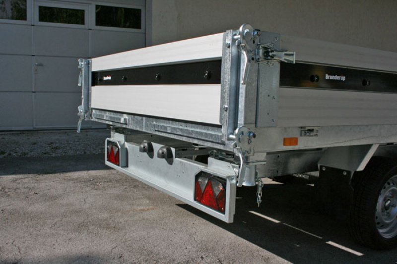 PKW-Anhänger des Typs Brenderup Dreiseitenkipper Serie TT5000, Neumaschine in Anif-Niederalm (Bild 12)