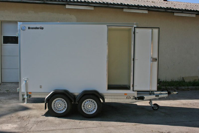 PKW-Anhänger des Typs Brenderup Tandem Kofferanhänger CD300T, Neumaschine in Anif-Niederalm (Bild 3)