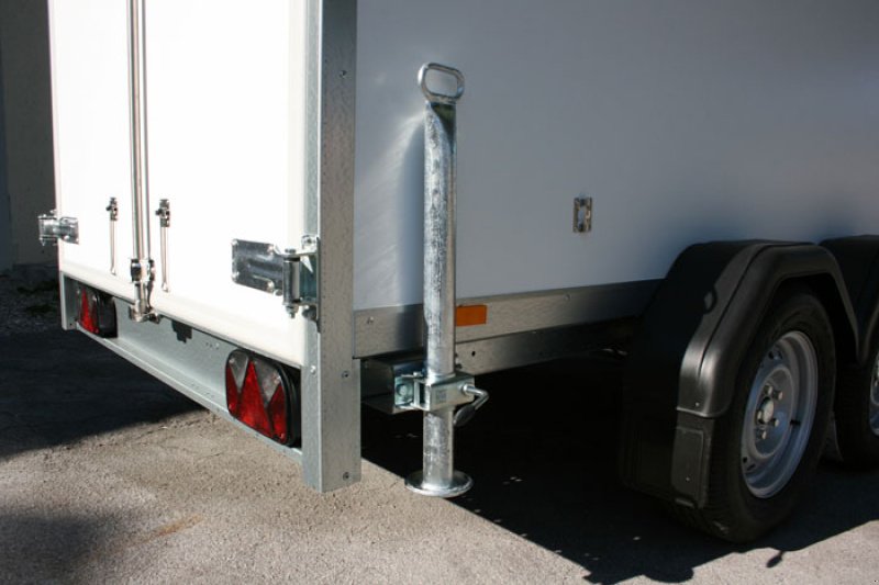 PKW-Anhänger des Typs Brenderup Tandem Kofferanhänger CD300T, Neumaschine in Anif-Niederalm (Bild 9)