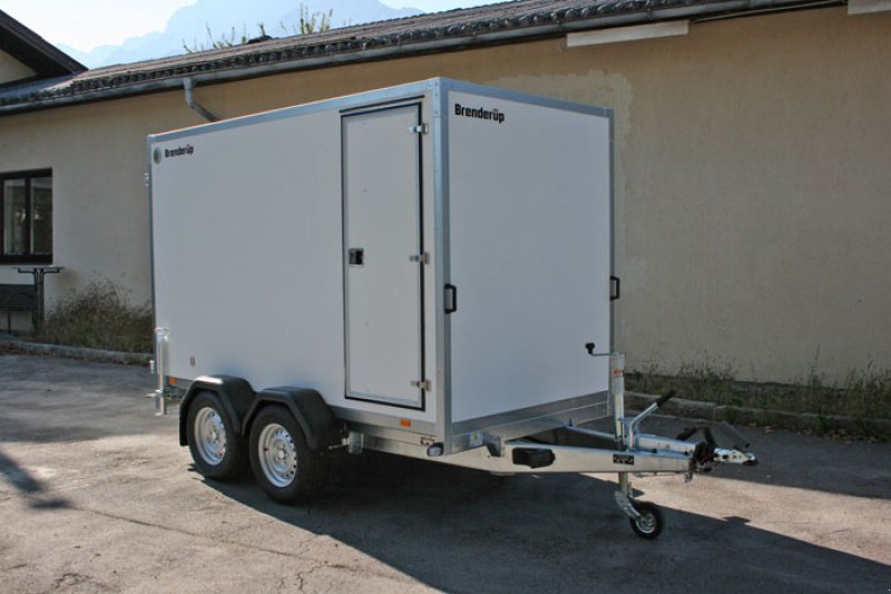 PKW-Anhänger des Typs Brenderup Tandem Kofferanhänger CD300T, Neumaschine in Anif-Niederalm (Bild 14)