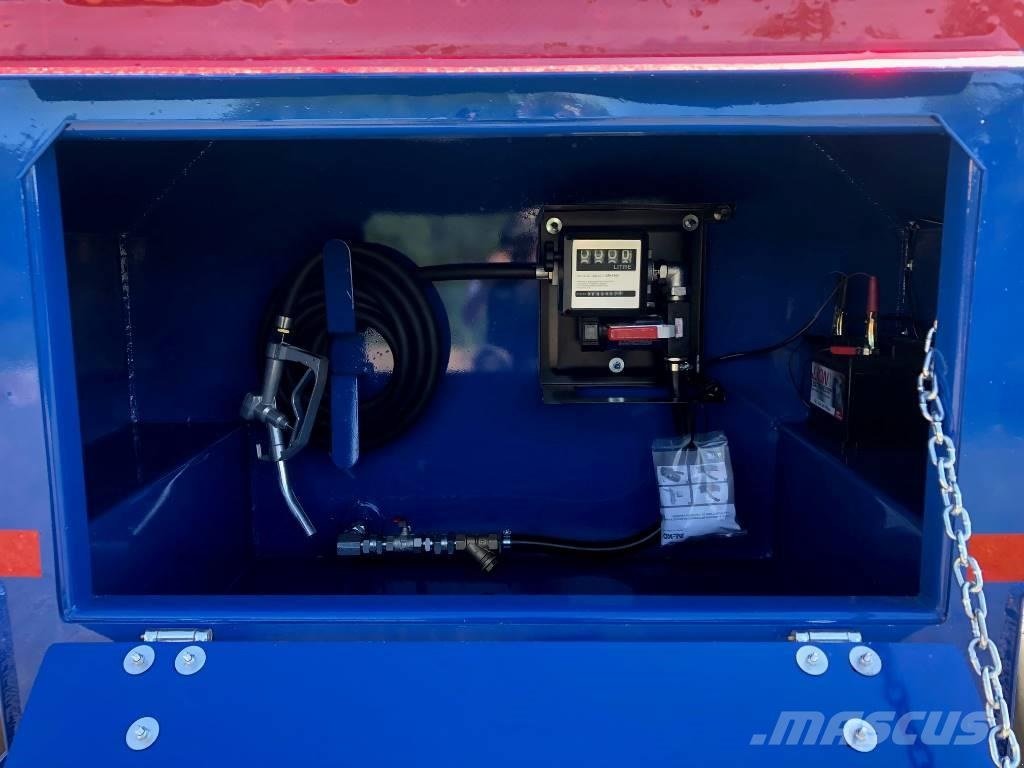 PKW-Anhänger Türe ait Chieftain Boggie 2230liter med add blue Komplet EU/UN/ADR godkendt trailer + ADD blue tank, Gebrauchtmaschine içinde Mariager (resim 4)