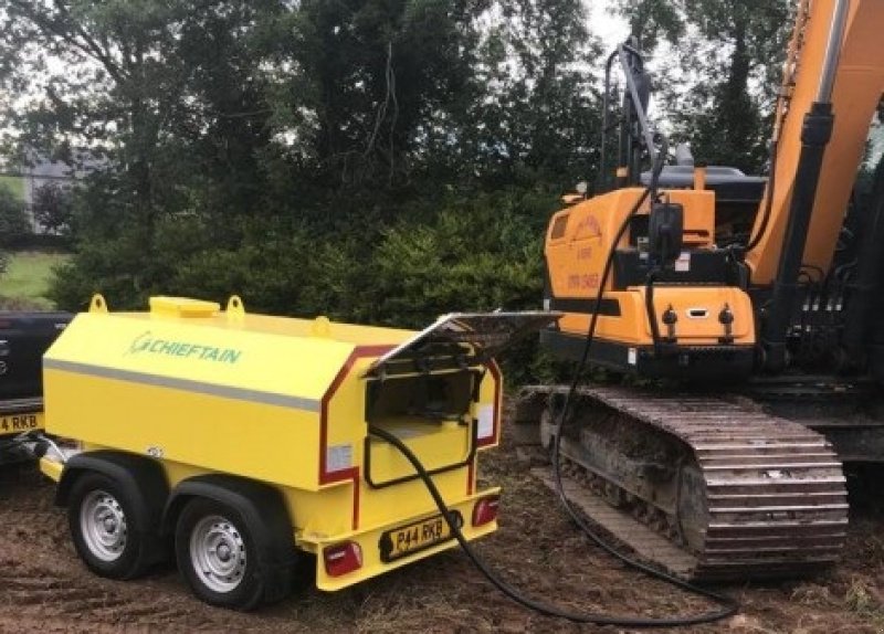 PKW-Anhänger Türe ait Chieftain Boggie 2230liter med add blue Komplet EU/UN/ADR godkendt trailer + ADD blue tank, Gebrauchtmaschine içinde Mariager (resim 2)