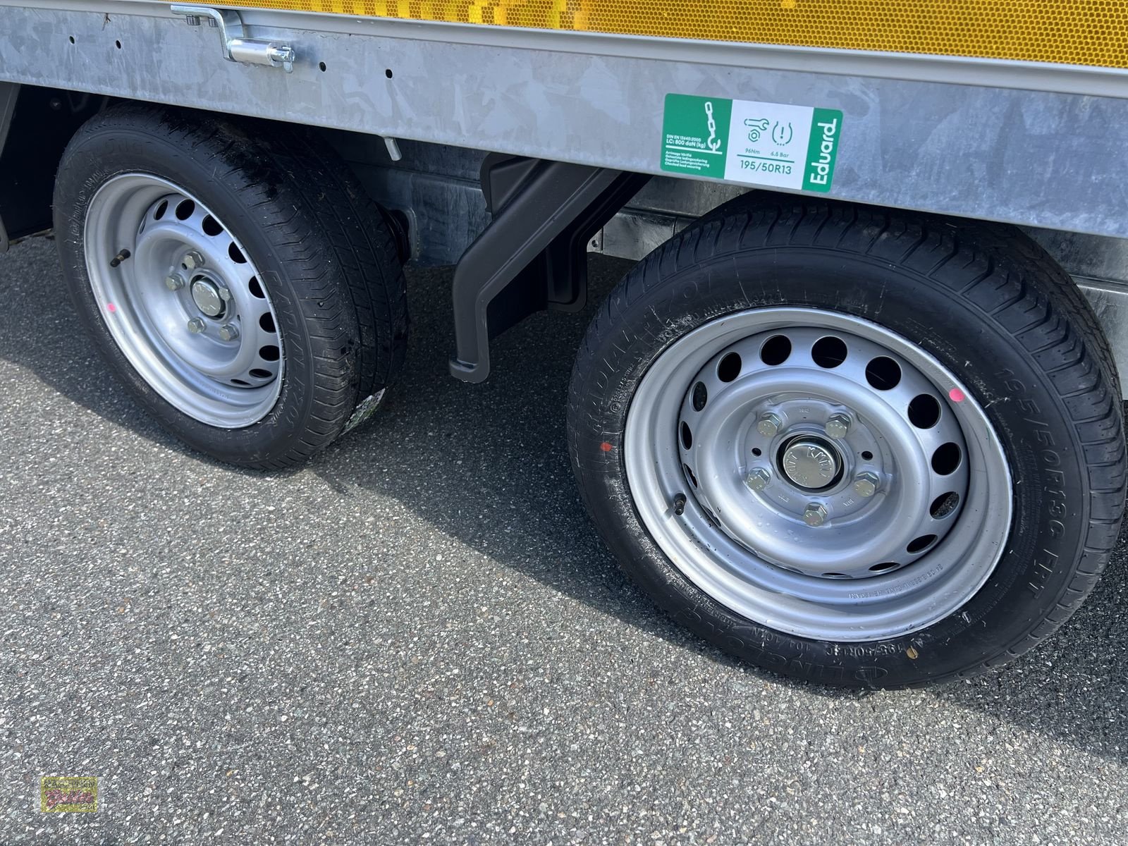 PKW-Anhänger des Typs Eduard Eduard EDUARD 4020-GDR, 3500 kg GG, Rampen, Neumaschine in Kötschach (Bild 14)