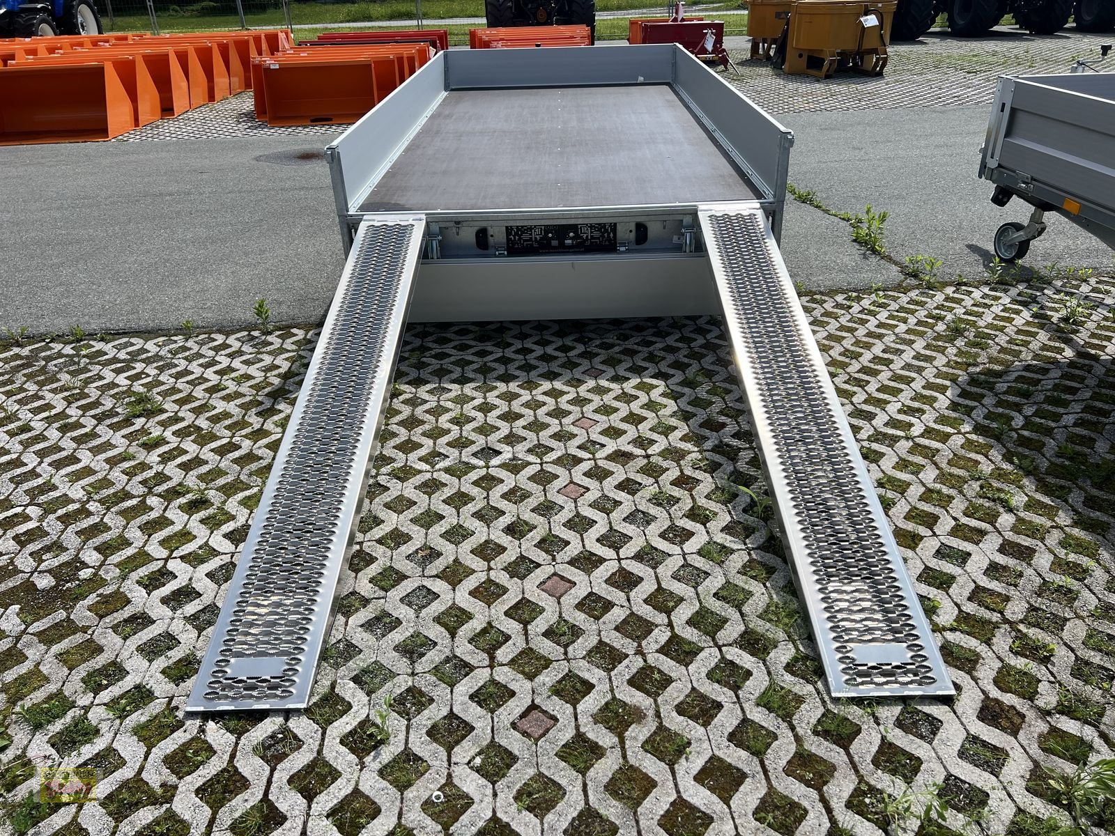 PKW-Anhänger des Typs Eduard Eduard EDUARD 4020-GDR, 3500 kg GG, Rampen, Neumaschine in Kötschach (Bild 21)